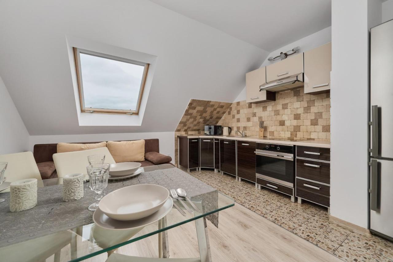 Apartment Semaforowa Modern By Renters